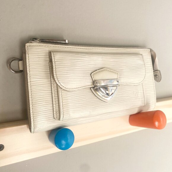 LV Epi Astrid Wristlet Clutch Wallet in Ivory w/ Silver Hardware CT4089 - Picture 3 of 17